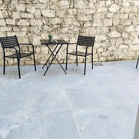 Avramiou Loft